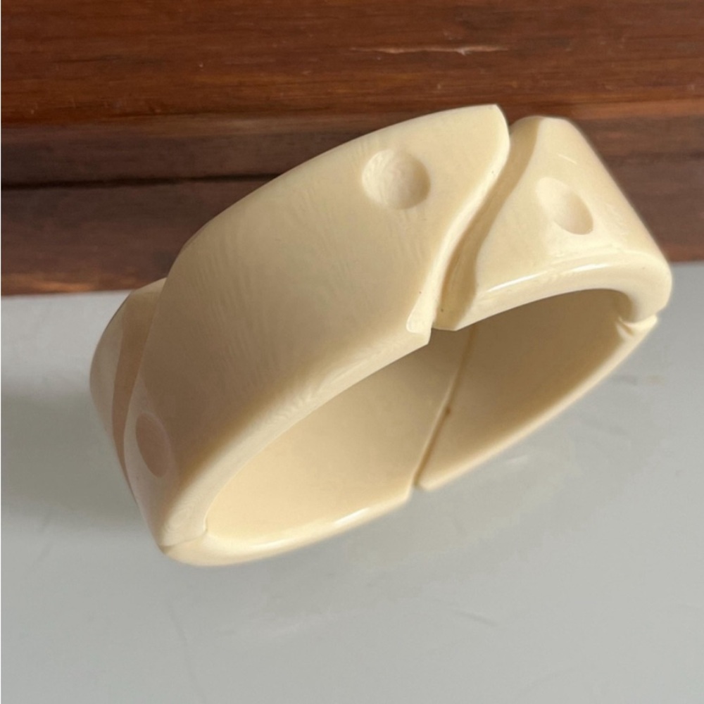 Vintage Carved Ivory Celluloid Bangle Dots Lines